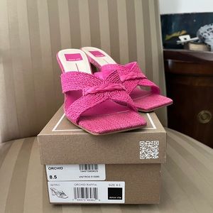 Dolce Vita, Nitro in Orchid Raffia size 8.5.